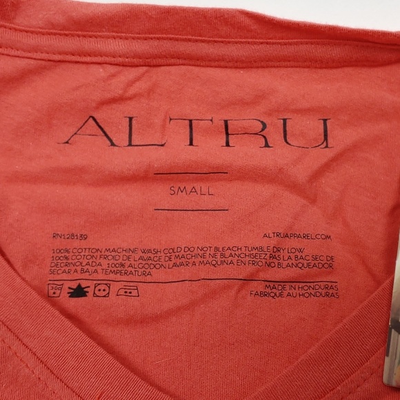 NWT Altru Graphic Tee Alice in Wonderland - Picture 3 of 3